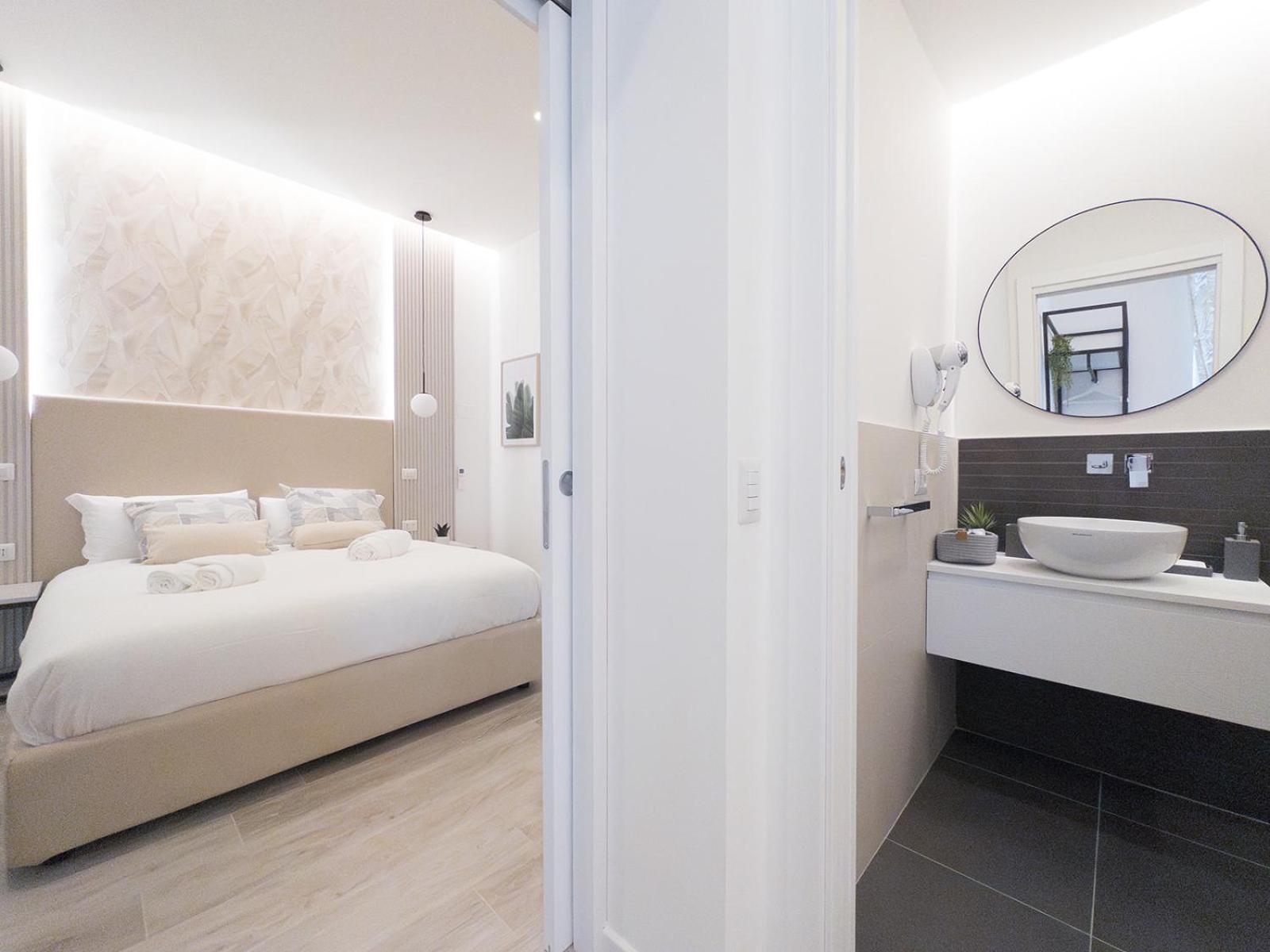 White Ottaviano Rom